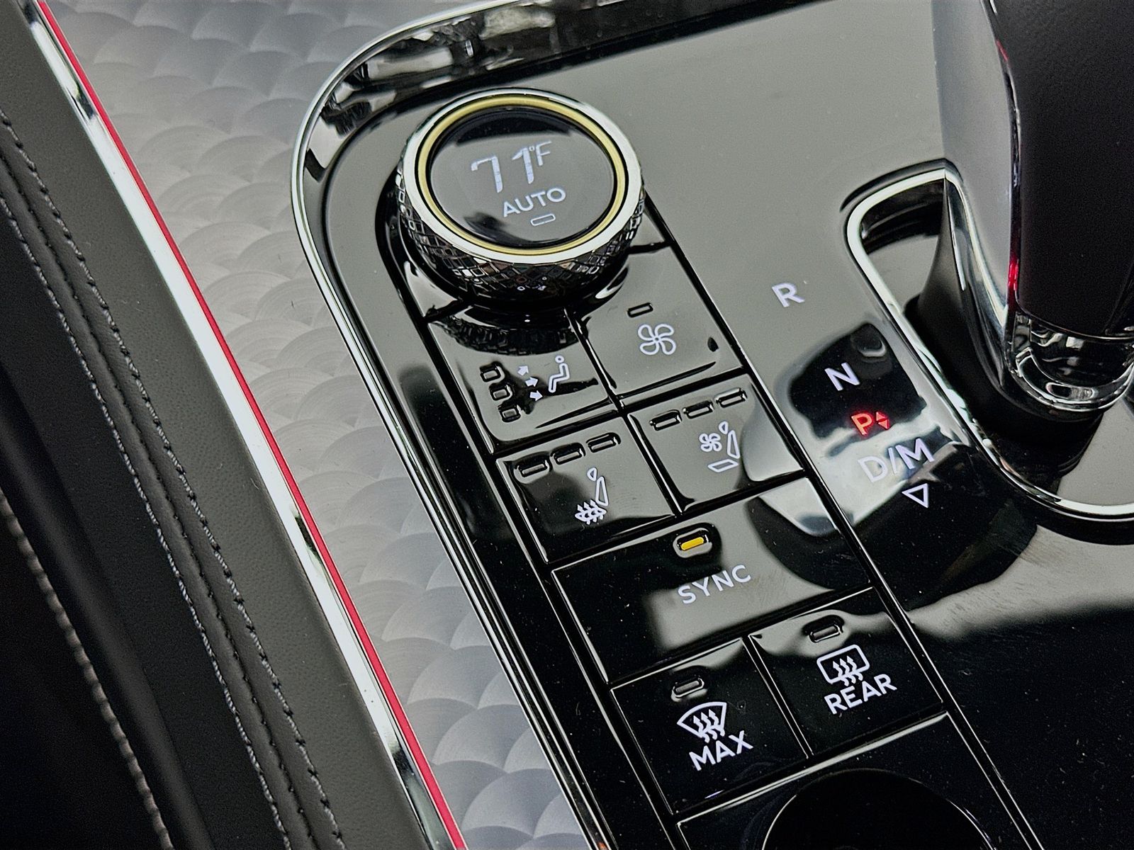 2025 Bentley Continental GT Black Edition - Photo 29