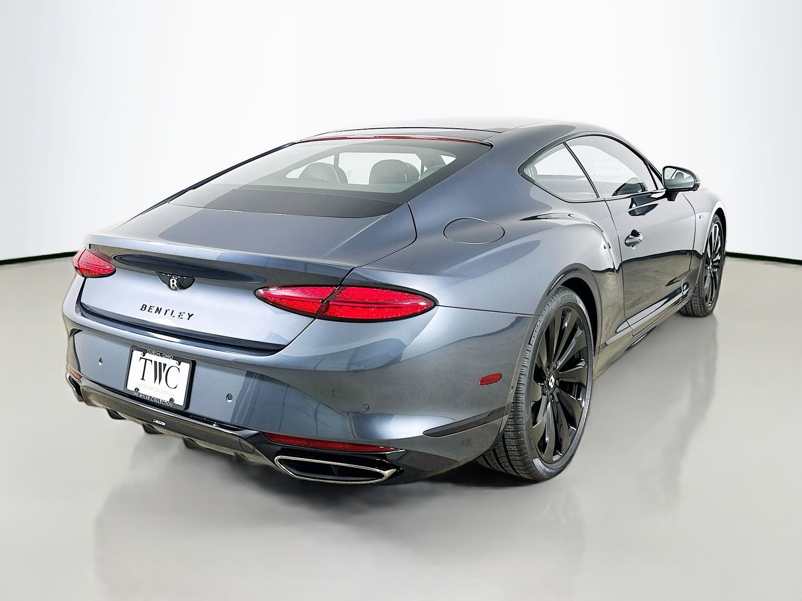 2025 Bentley Continental GT Black Edition - Photo 9