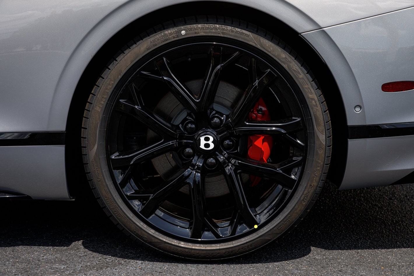 2026 Bentley Continental GT - Photo 10