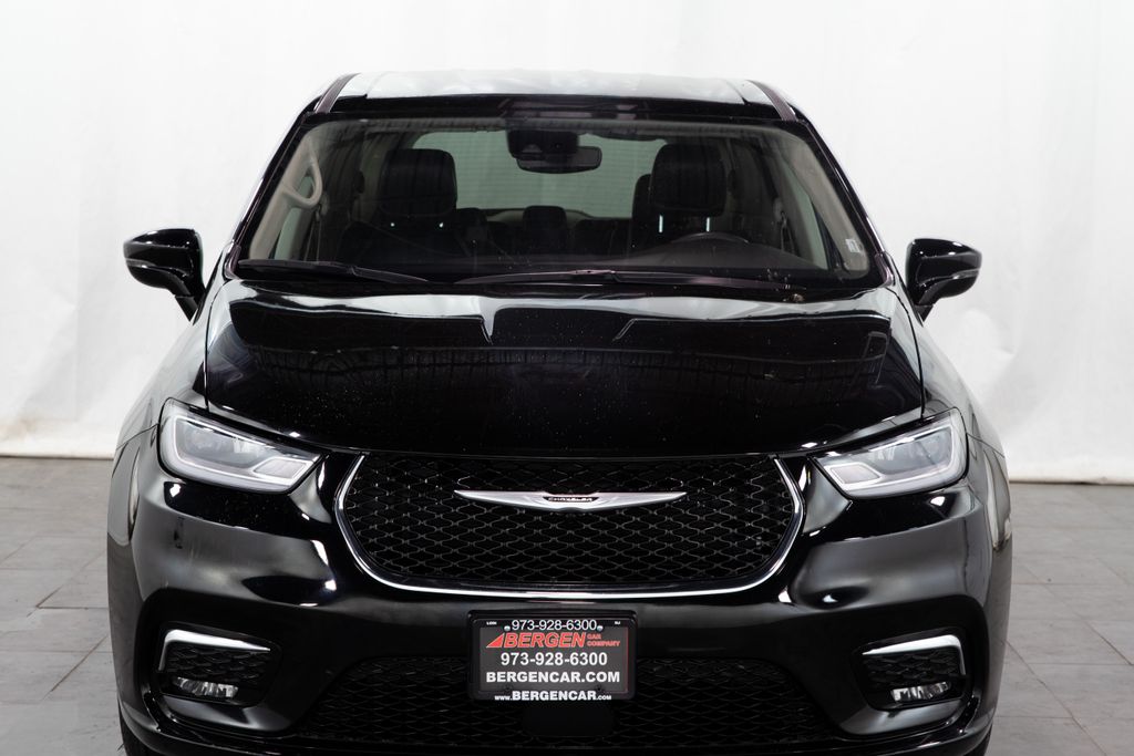 Used 2024 Chrysler Pacifica Touring L Van Passenger Van