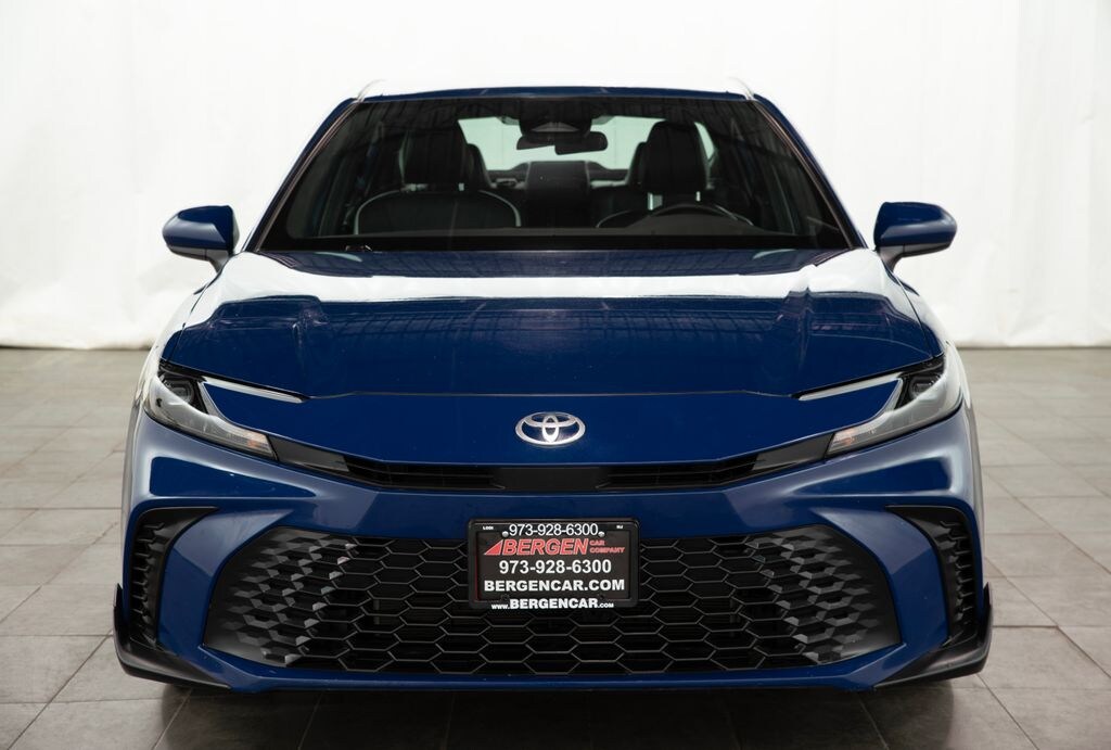 Used 2025 Toyota Camry SE Sedan