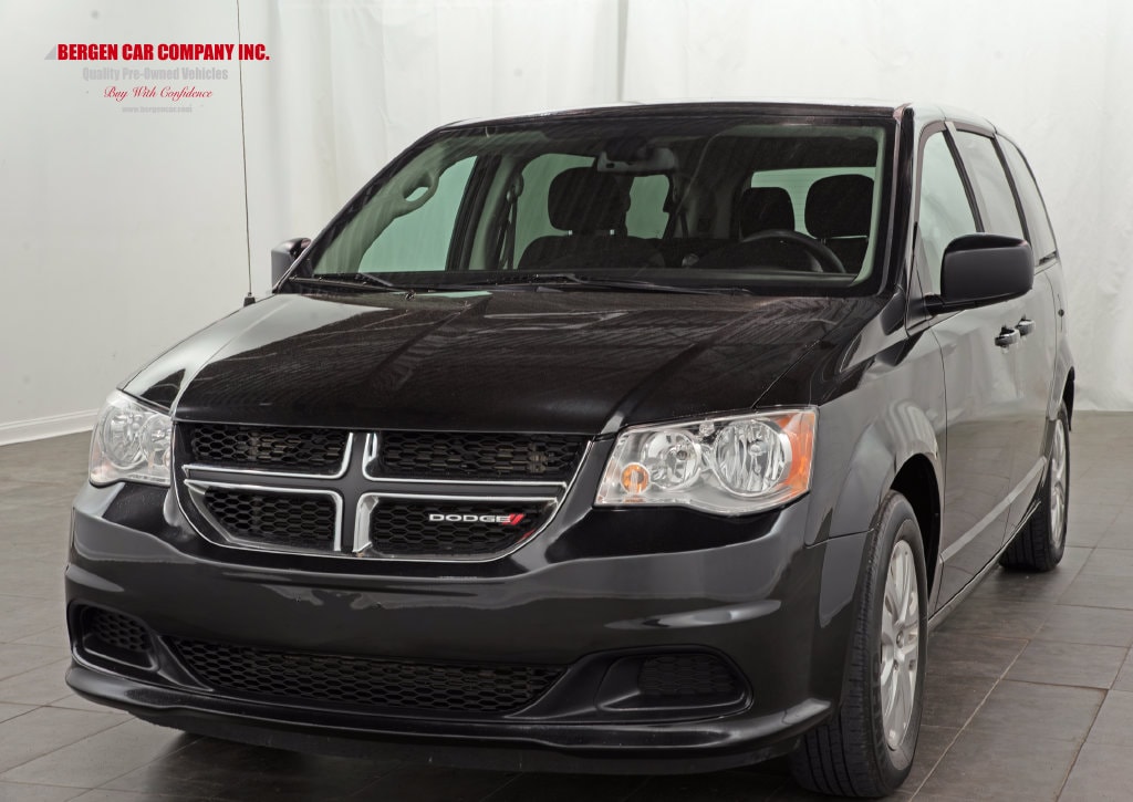 Used 2018 Dodge Grand Caravan SE Minivan/Van