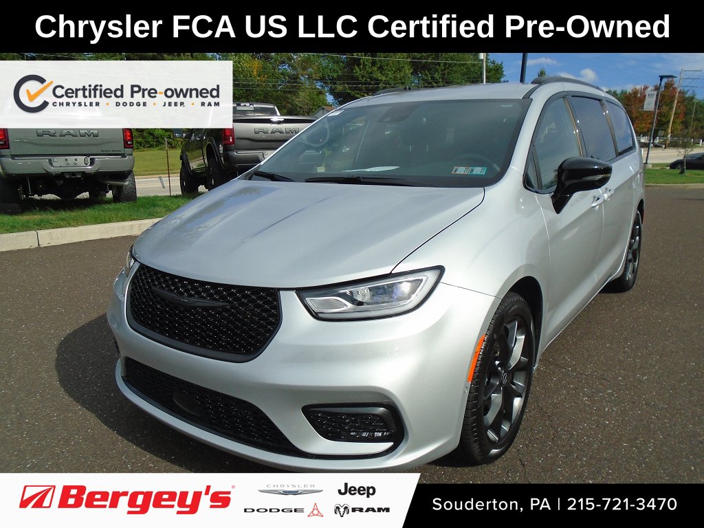 2026 Chrysler Pacifica Select