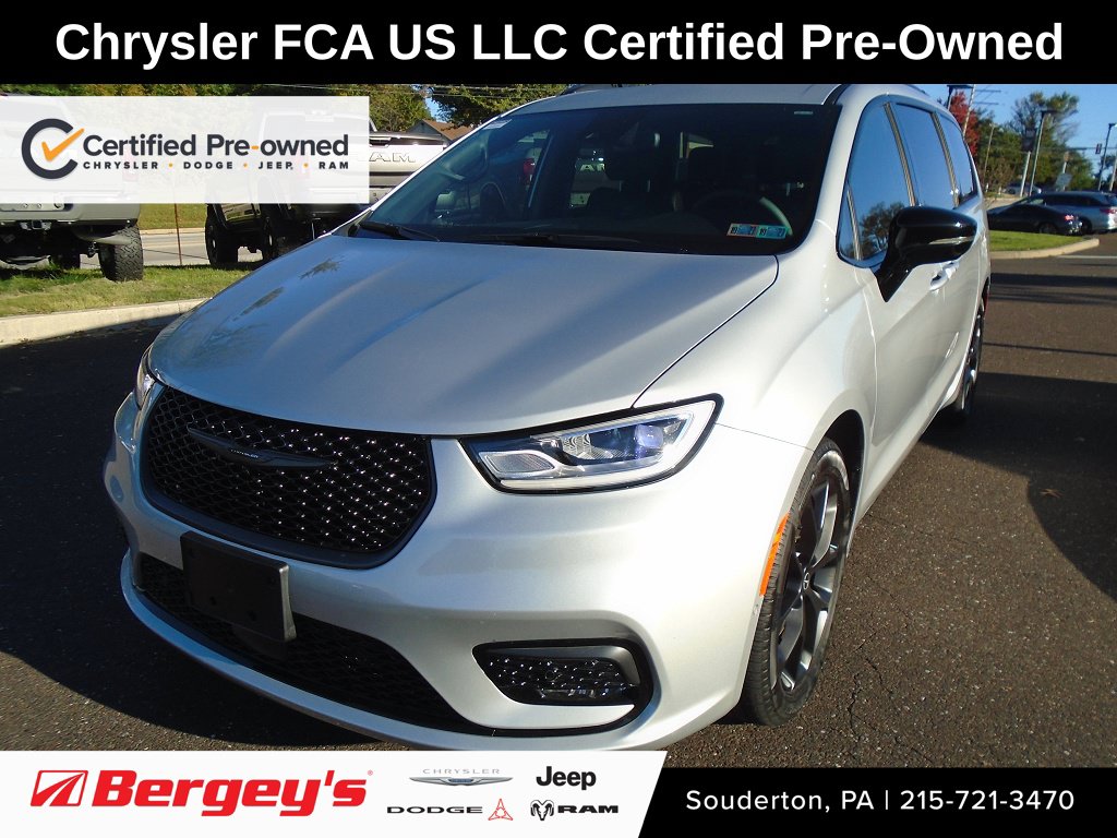 2026 Chrysler Pacifica Select