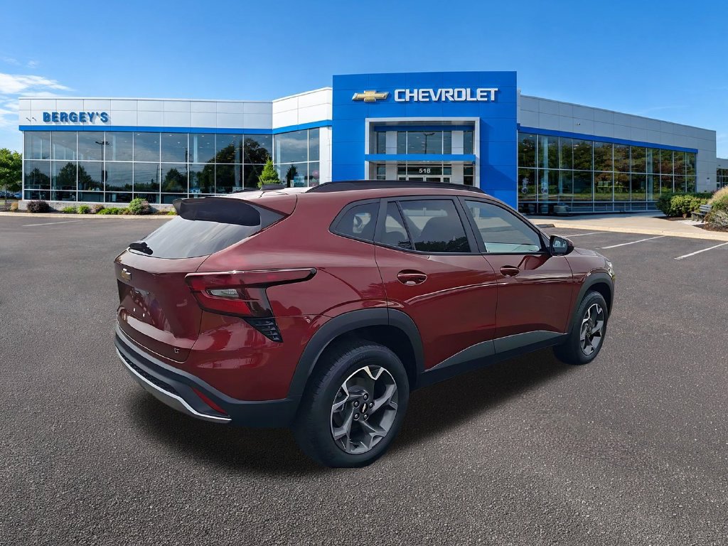 Used 2024 Chevrolet Trax LT SUV