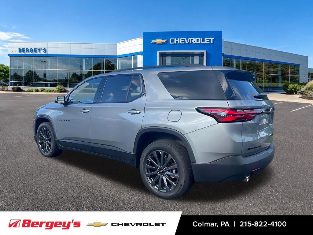 Used 2023 Chevrolet Traverse RS SUV