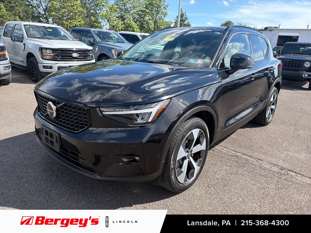 2023 Volvo XC40
