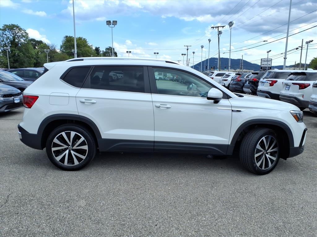 Used 2022 Volkswagen Taos 1.5T SE SUV