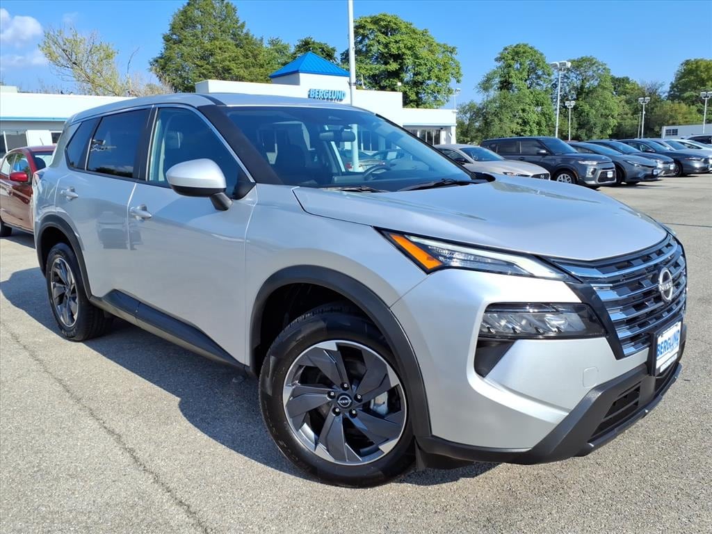 Used 2025 Nissan Rogue SV FWD SUV