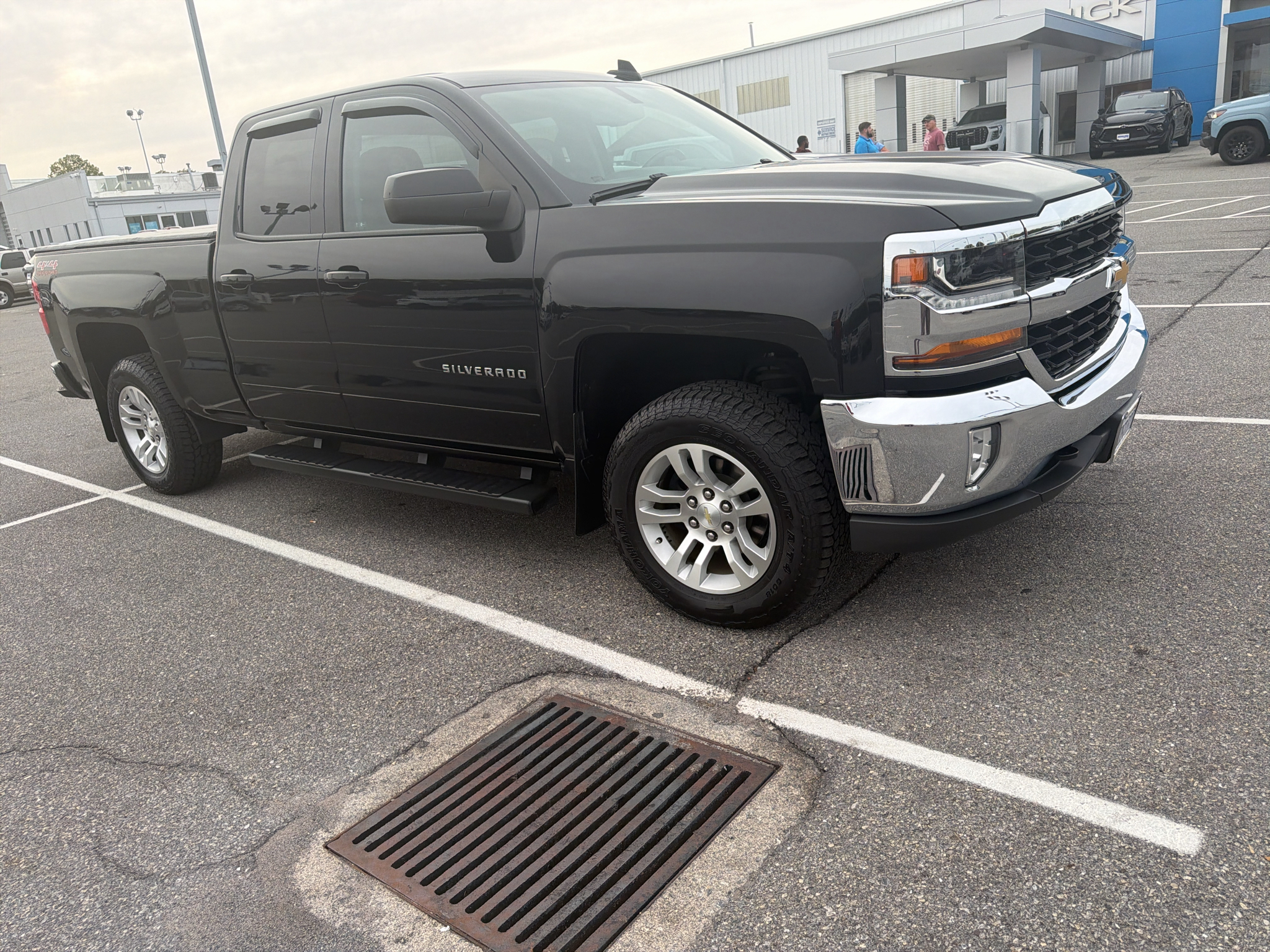 Used 2017 Chevrolet Silverado 1500 LT Truck
