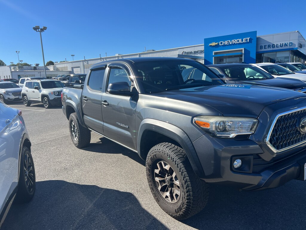 Used 2018 Toyota Tacoma SR