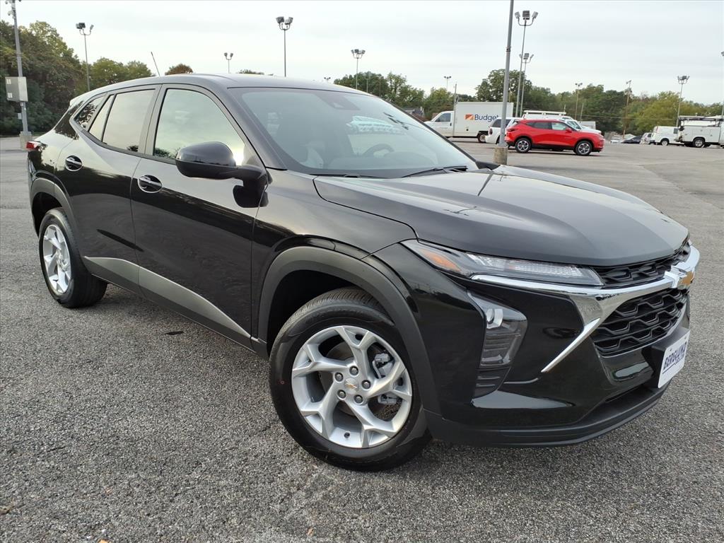 New 2026 Chevrolet Trax LS SUV