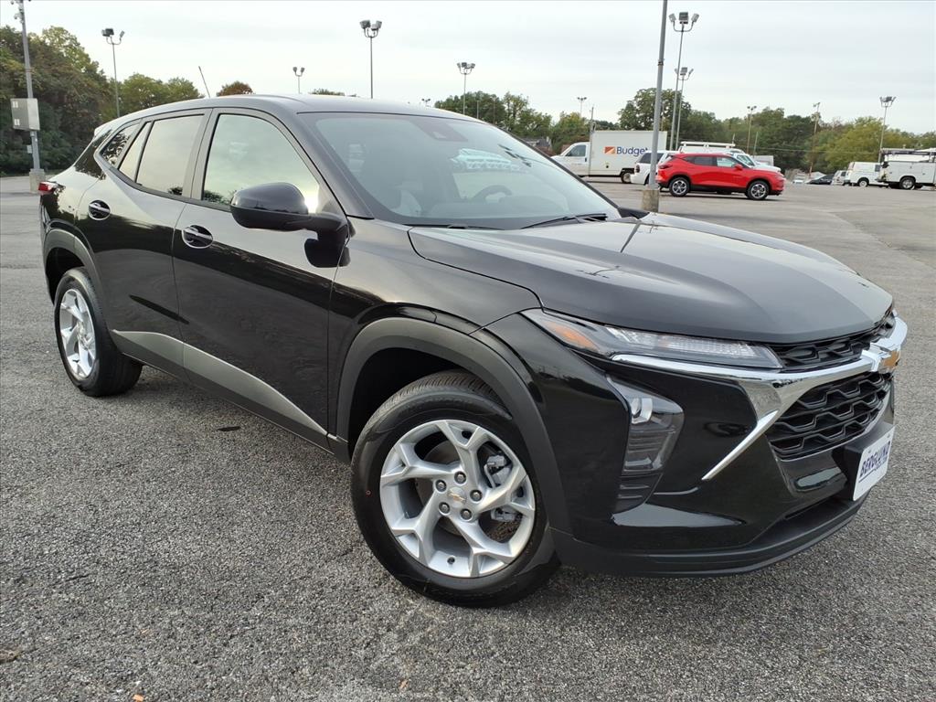 New 2026 Chevrolet Trax LS SUV