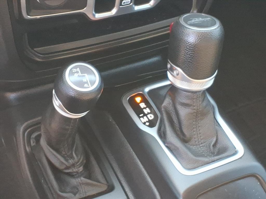 2022 Jeep Gladiator Sport S - Photo 32