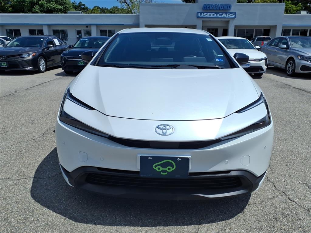 2024 Toyota Prius LE - Photo 9