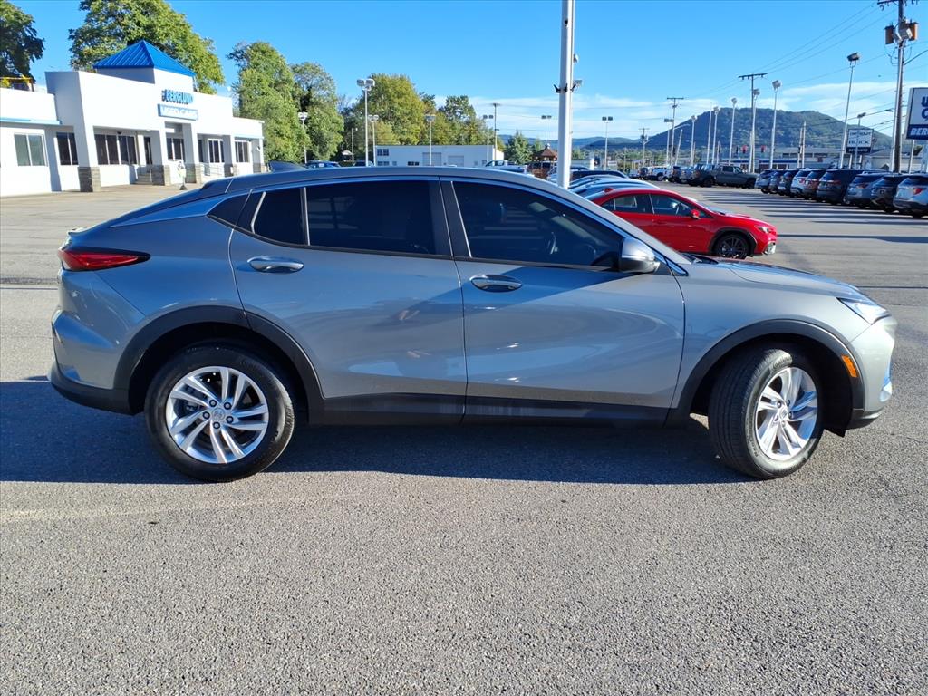 Used 2024 Buick Envista Preferred SUV
