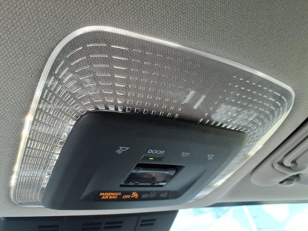 2024 Toyota Prius LE - Photo 33