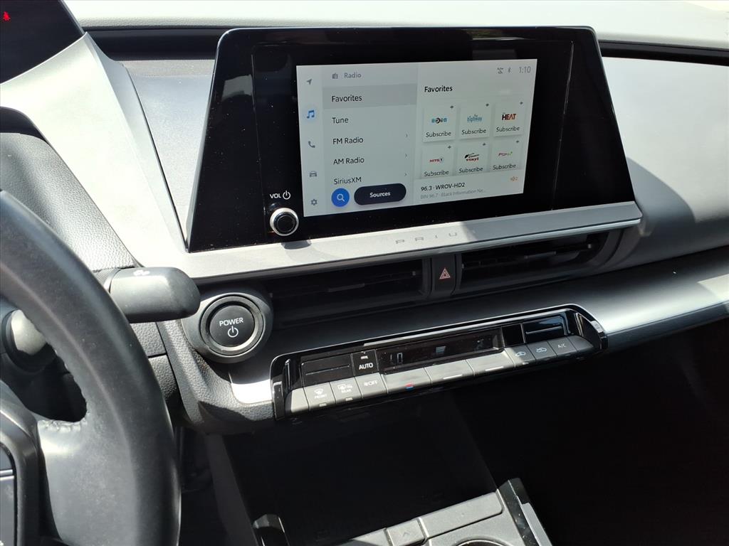 2024 Toyota Prius LE - Photo 26