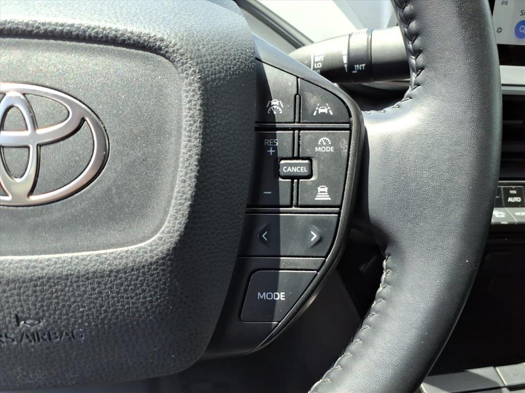2024 Toyota Prius LE - Photo 24