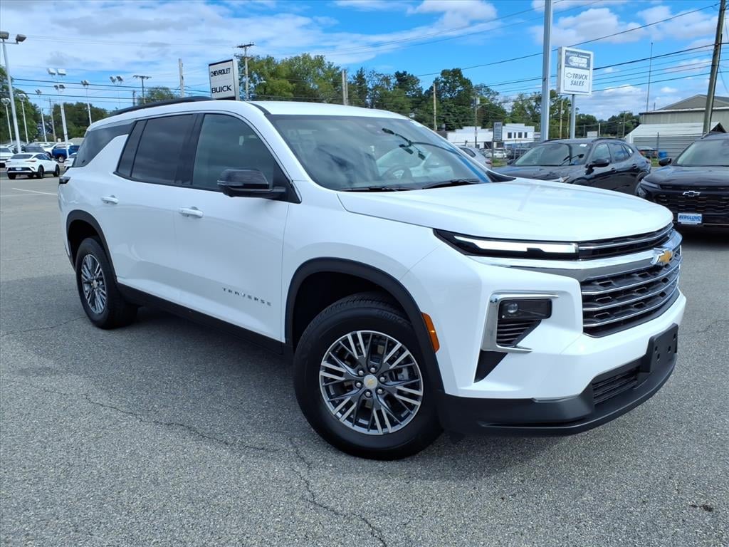 Used 2026 Chevrolet Traverse LT SUV