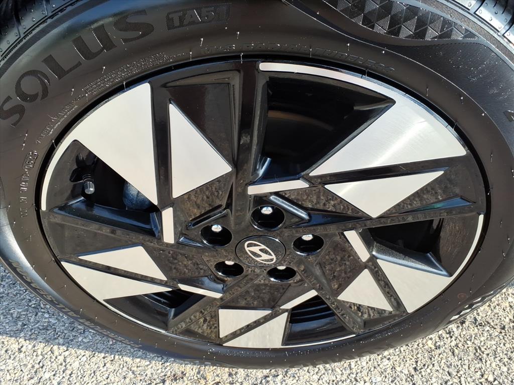 2024 Hyundai Kona SEL - Photo 11