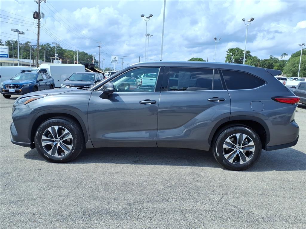 2021 Toyota Highlander XLE - Photo 7
