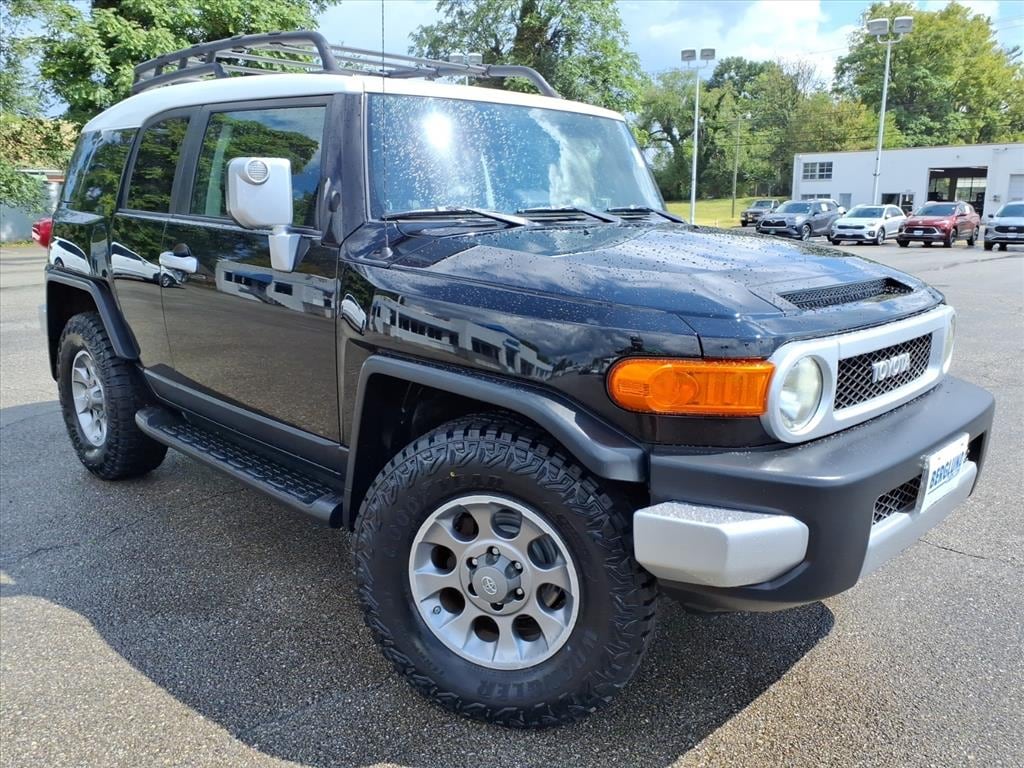 Used 2011 Toyota FJ Cruiser SR SUV