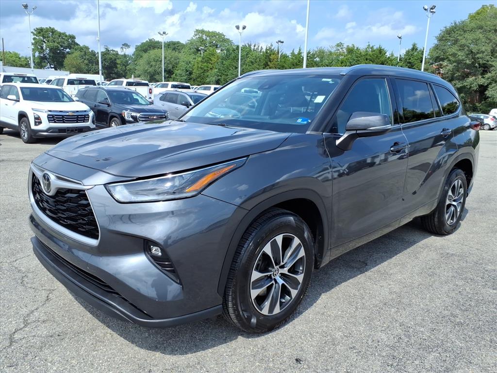 2021 Toyota Highlander XLE - Photo 8