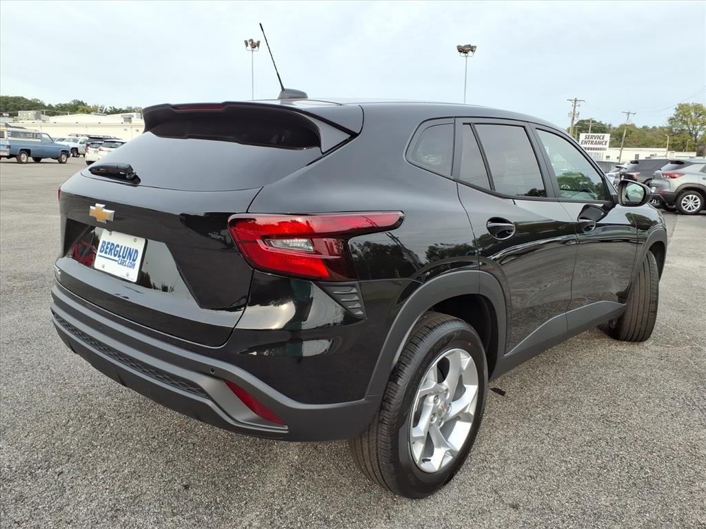 New 2026 Chevrolet Trax LS SUV