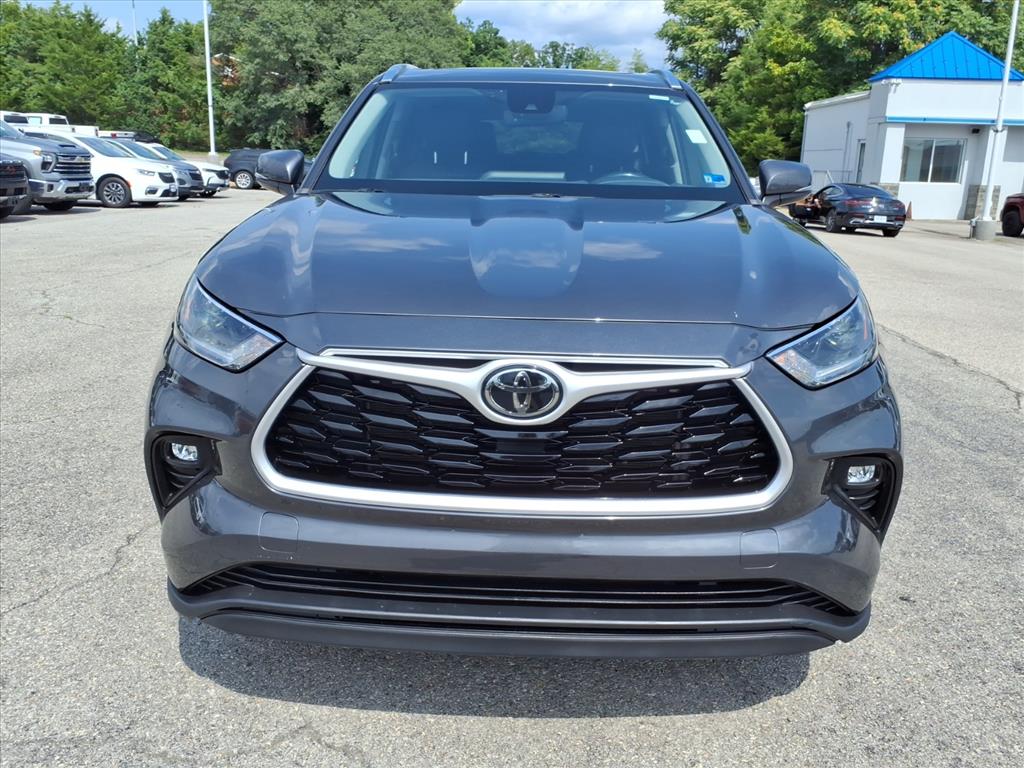 2021 Toyota Highlander XLE - Photo 9