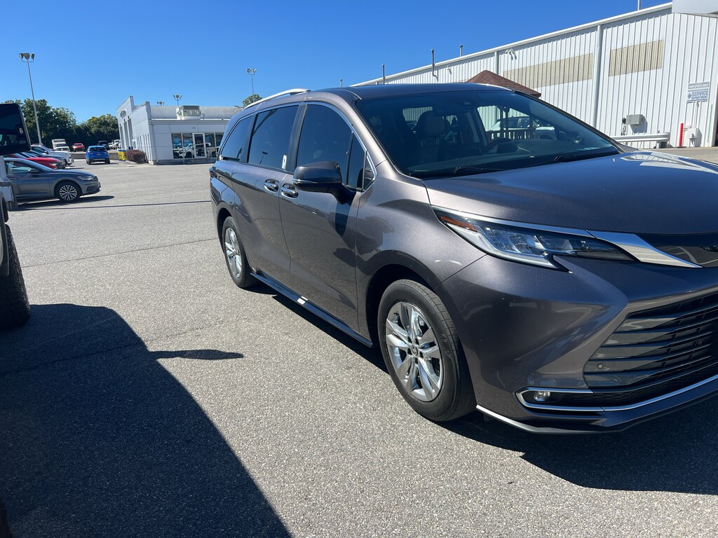 Used 2024 Toyota Sienna Limited Minivan