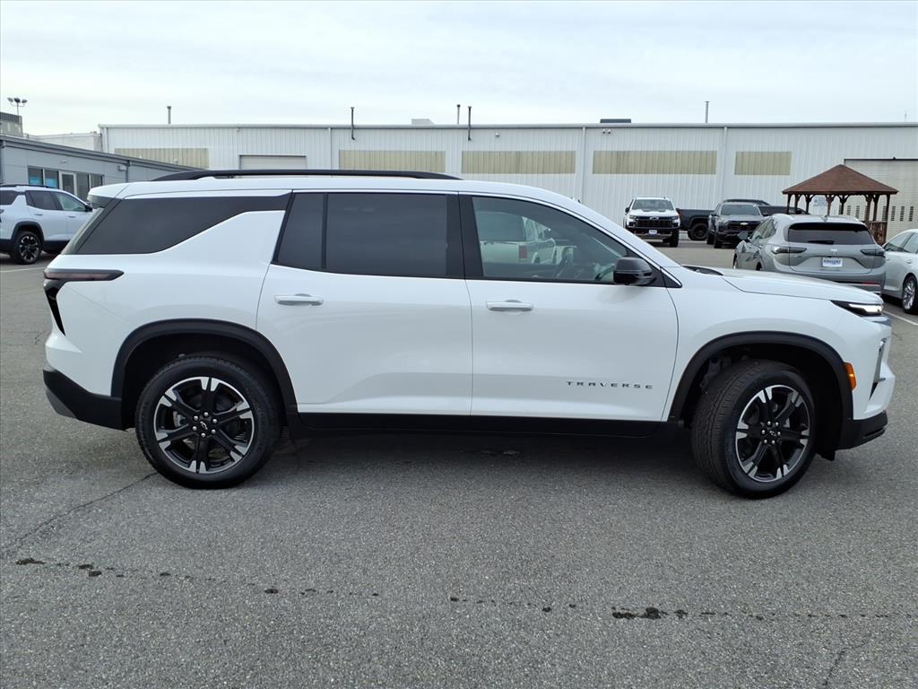 New 2027 Chevrolet Traverse LT SUV