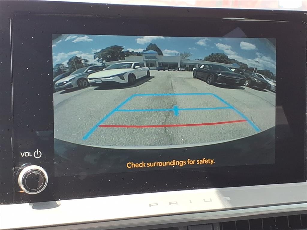 2024 Toyota Prius LE - Photo 28