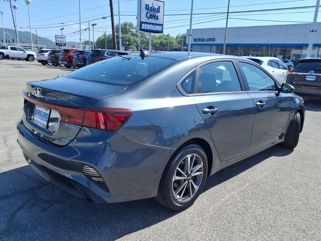 Used 2023 Kia Forte LXS Sedan