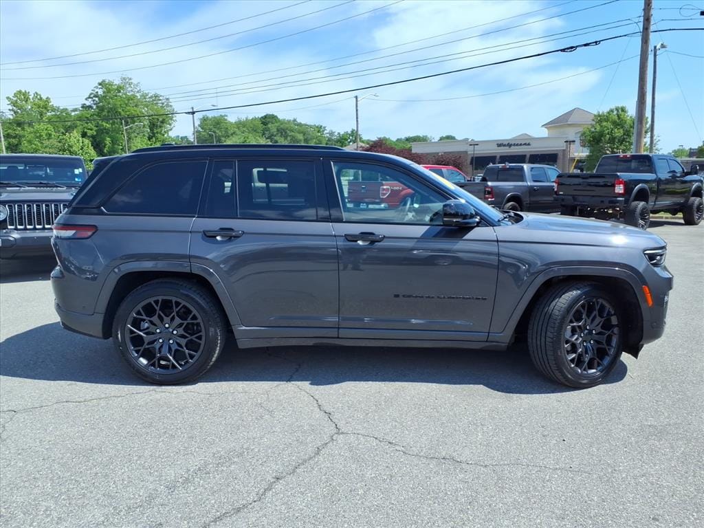 Used 2025 Jeep Grand Cherokee Summit Sport Utility