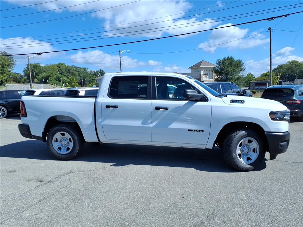 New 2027 Ram 1500 TRADESMAN CREW CAB 4X4 5'7 BOX Pickup