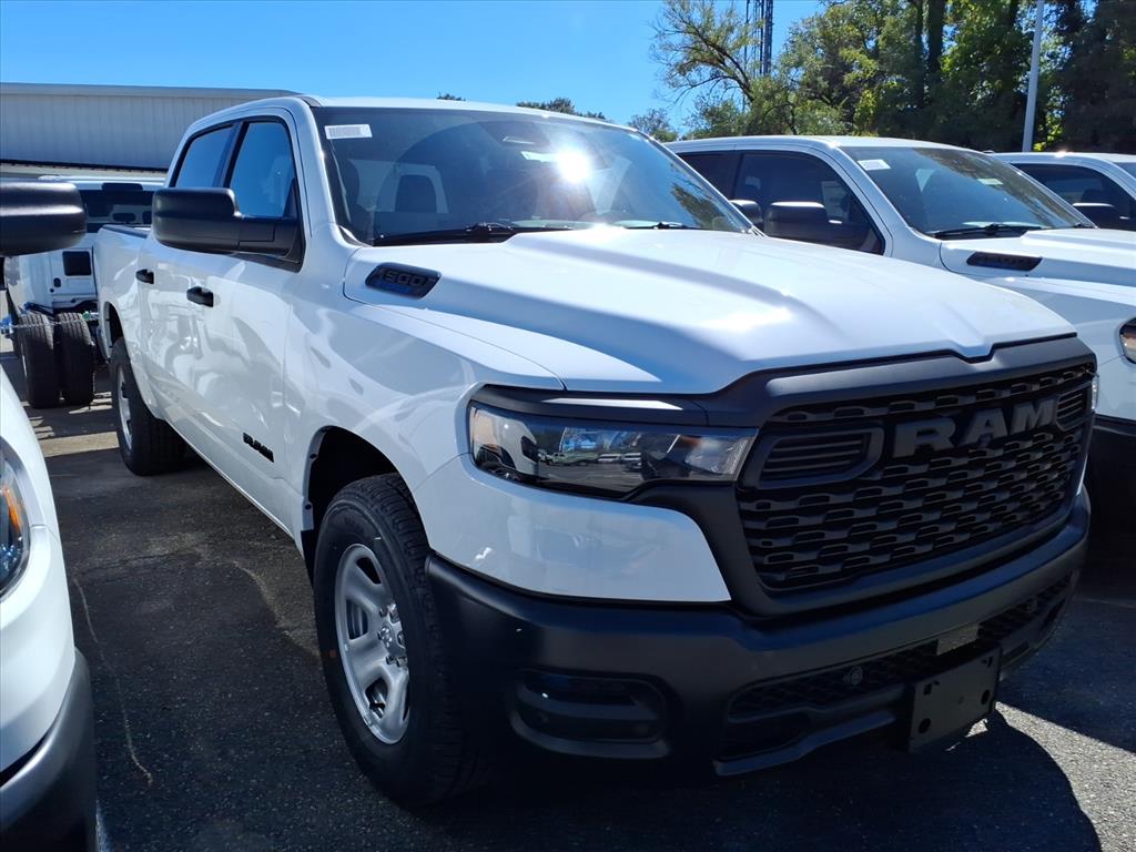 New 2027 Ram 1500 TRADESMAN CREW CAB 4X2 5'7 BOX Pickup