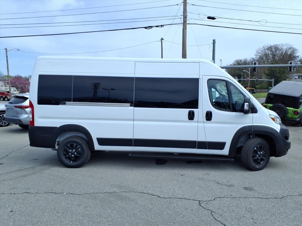 New 2026 Ram Promaster 2500 Window Van SLT+ Cargo Van
