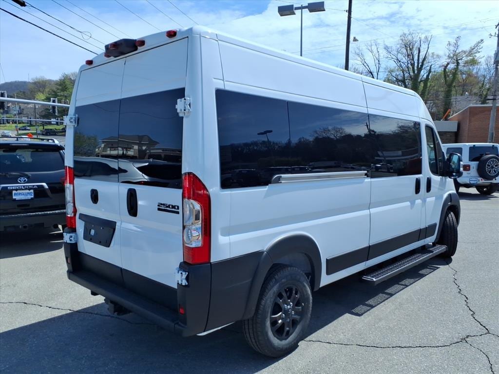 New 2026 Ram Promaster 2500 Window Van SLT+ Cargo Van