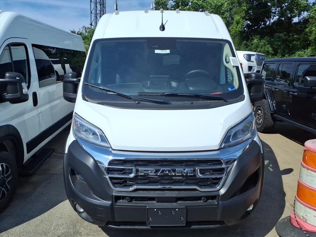 New 2026 Ram Promaster 2500 Window Van SLT+ Cargo Van