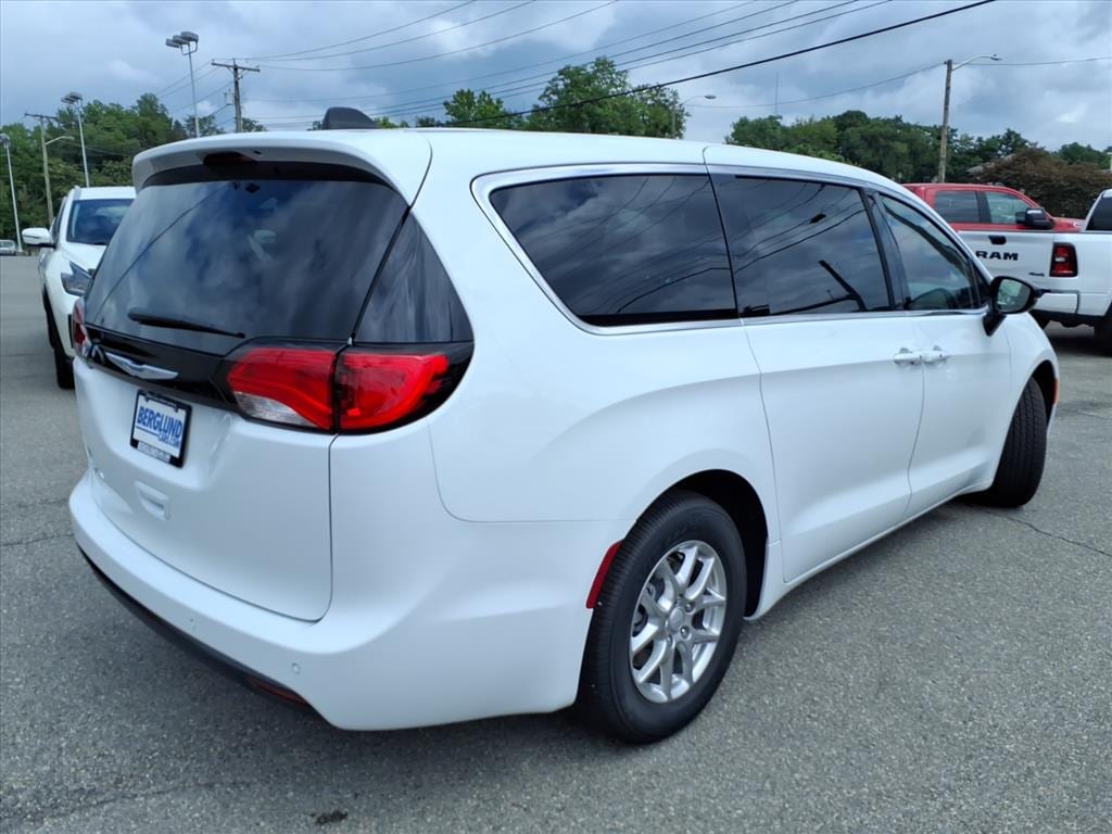 New 2027 Chrysler Pacifica LX Passenger Van