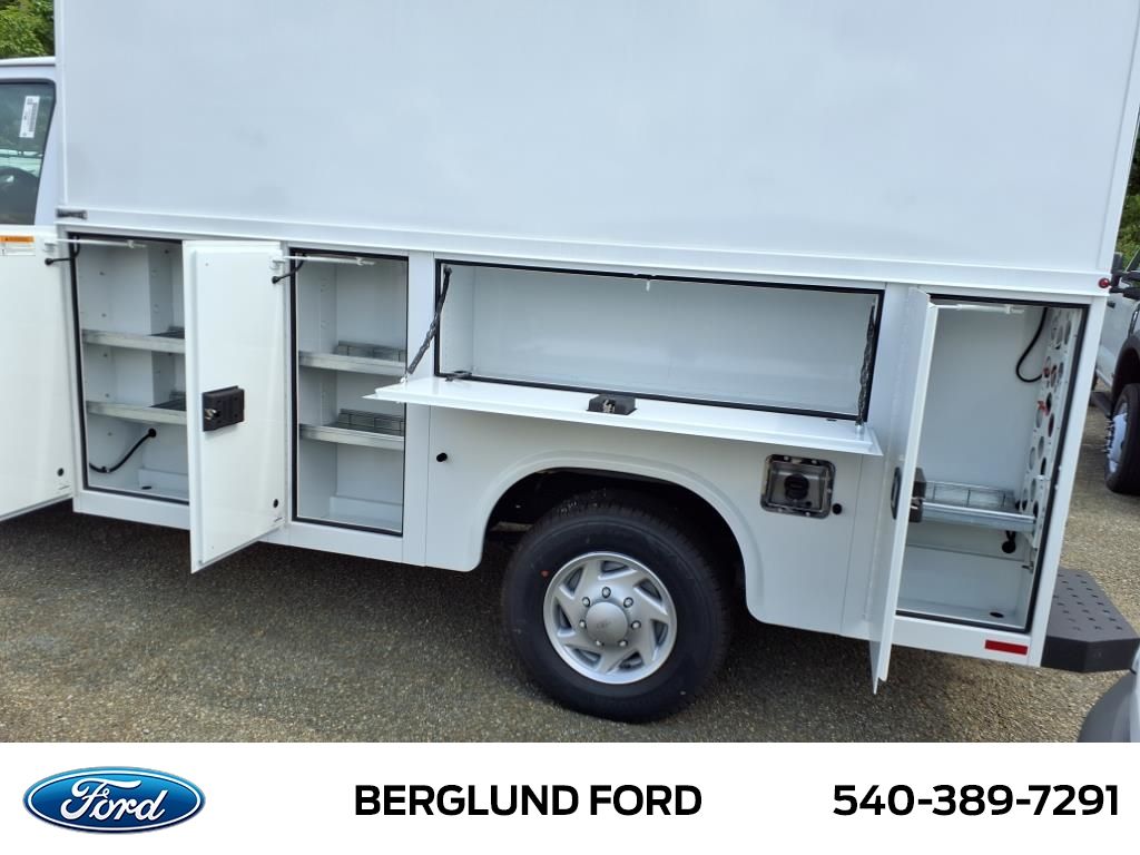 2025 Ford E-Series Cutaway Base - Photo 12