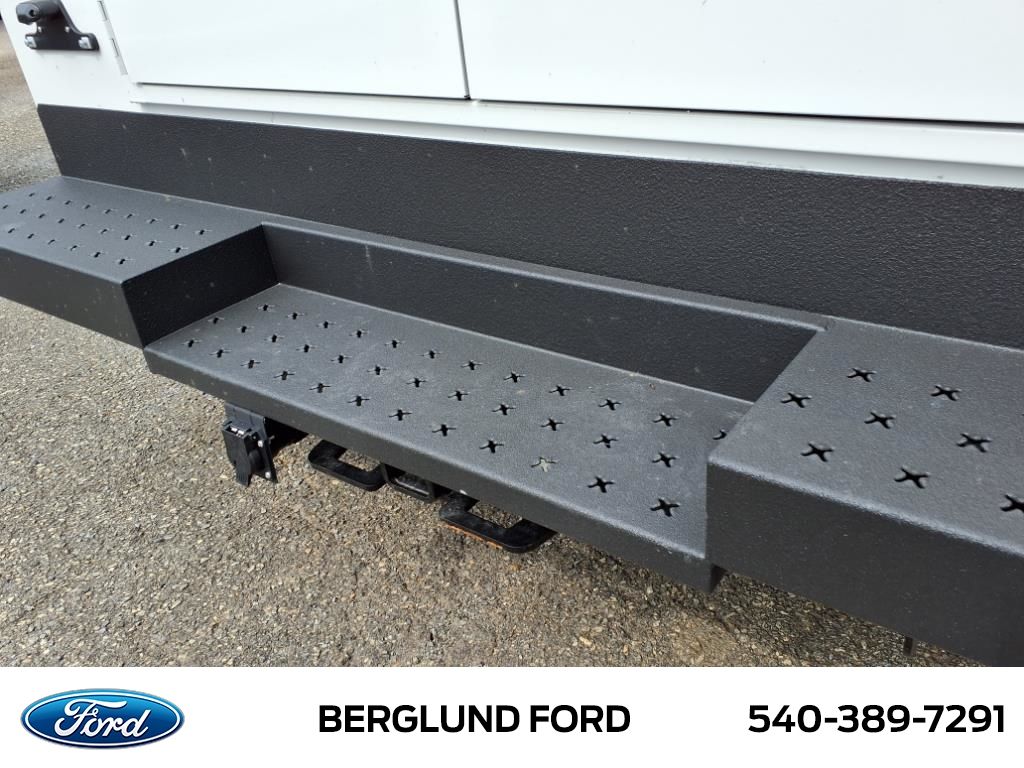 2025 Ford E-Series Cutaway Base - Photo 10