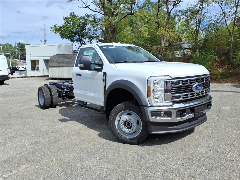 2026 Ford F-550 Super Duty Chassis Cab