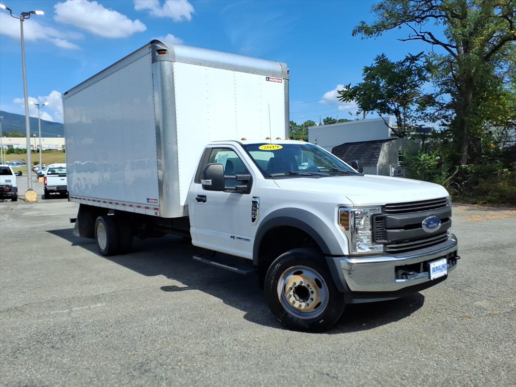  Ford F-550 Chassis Cab