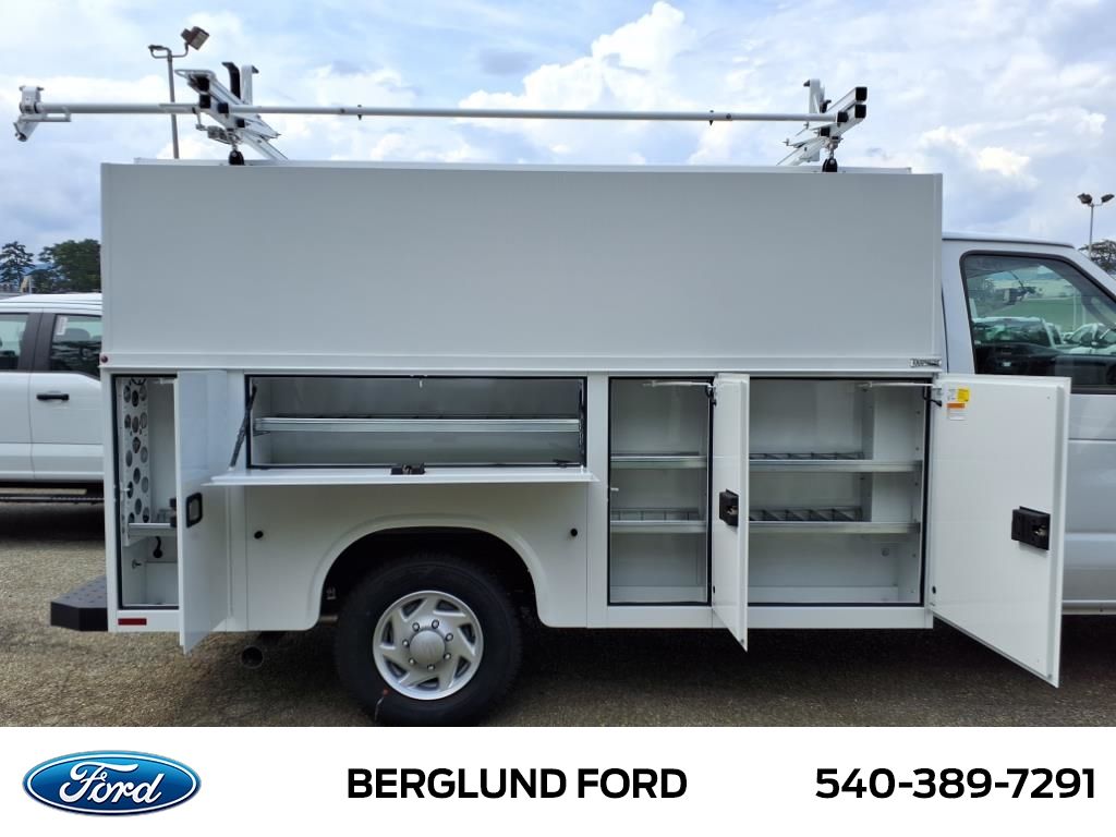 2025 Ford E-Series Cutaway Base - Photo 8