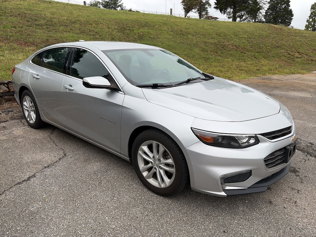 Used 2018 Chevrolet Malibu LT w/1LT Sedan