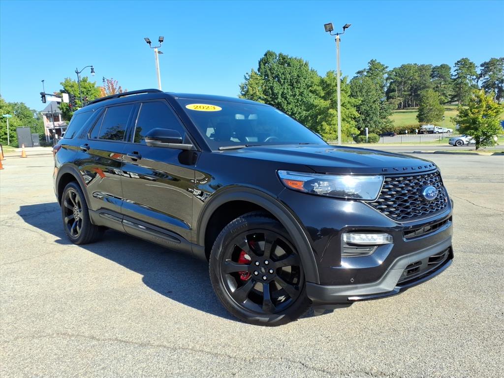 2023 Ford Explorer ST SUV