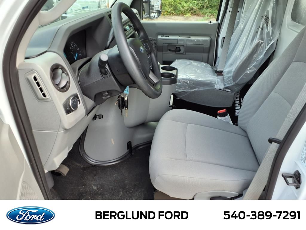 2025 Ford E-Series Cutaway Base - Photo 14
