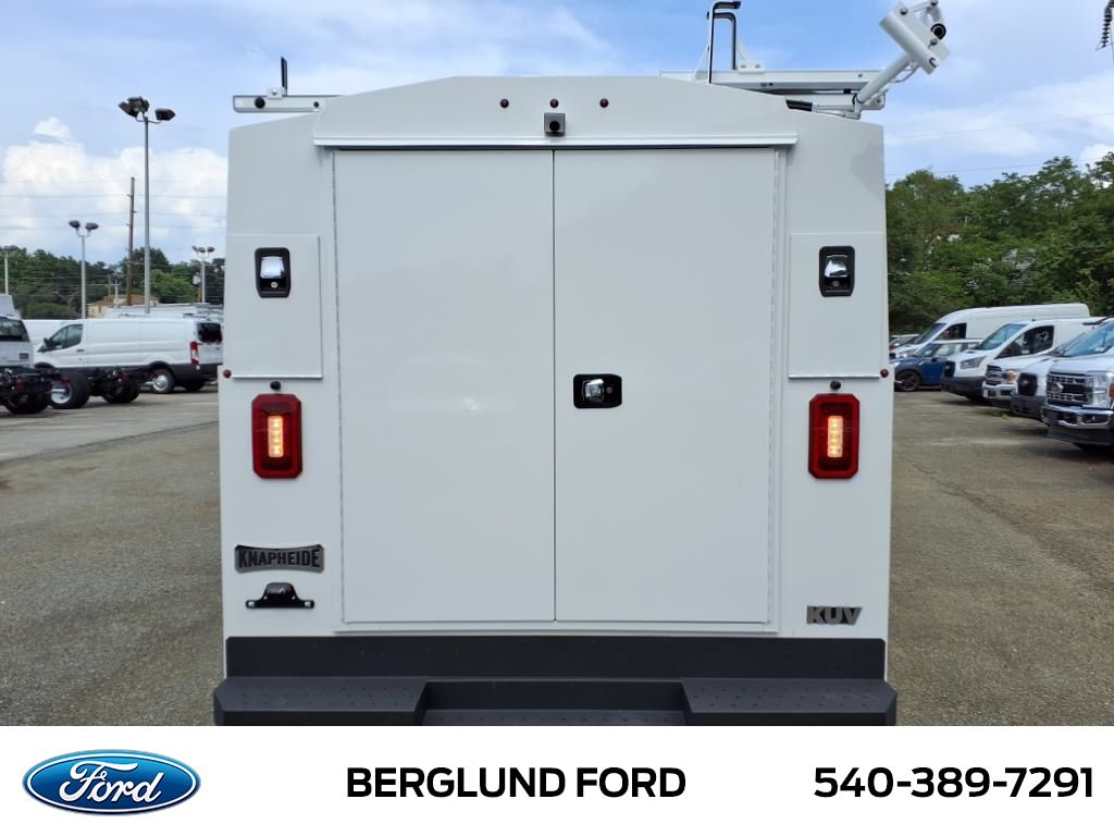 2025 Ford E-Series Cutaway Base - Photo 6